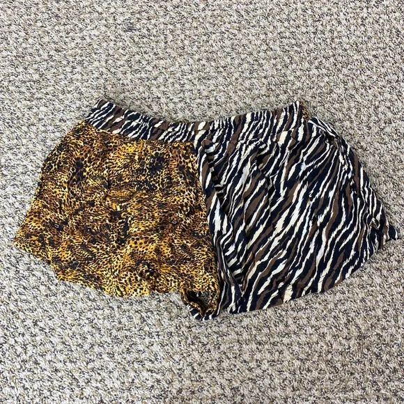 UO Out From Under Riviera Lounge Beige Cheetah Shorts - Picture 5 of 8
